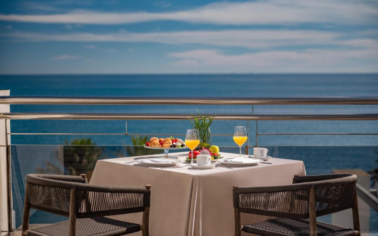 & Estepona