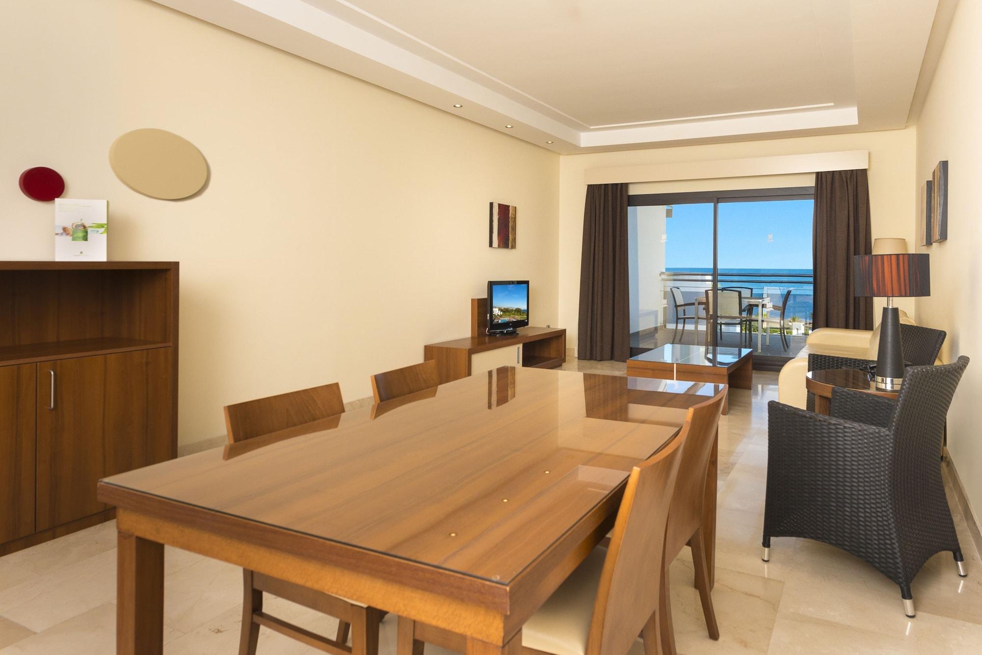 & Hotel Estepona