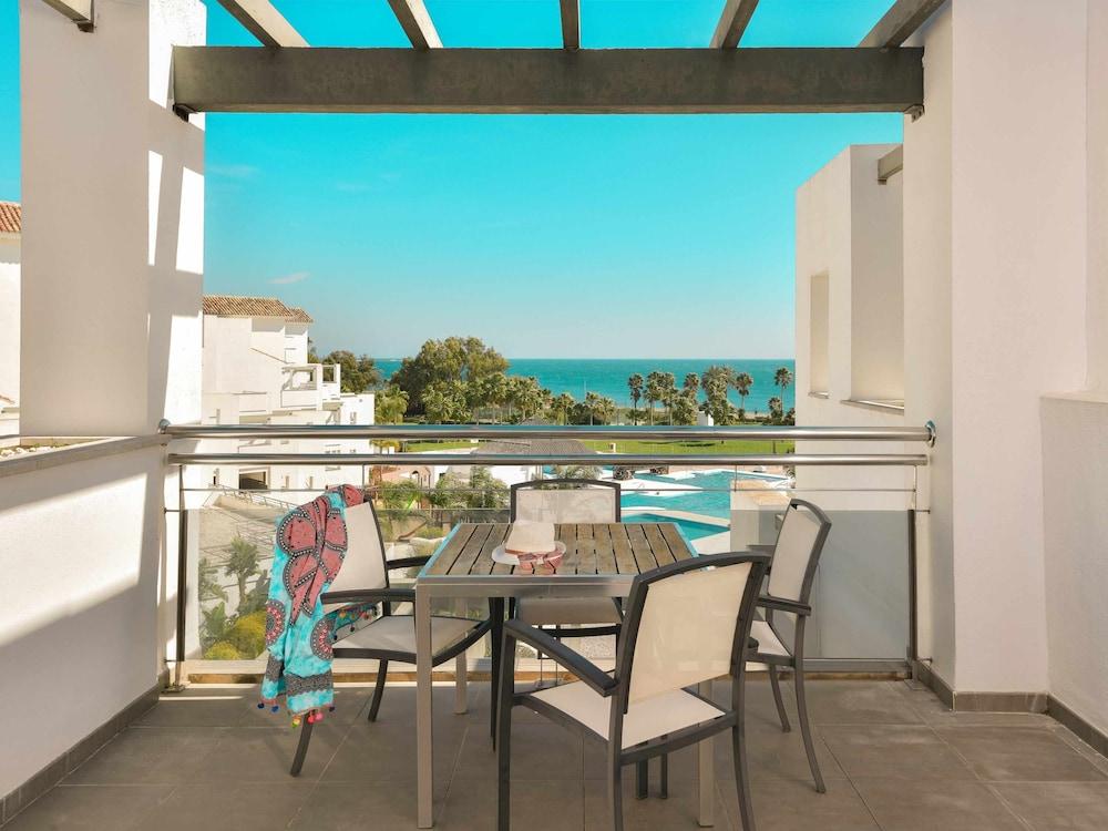 & Hotel Estepona
